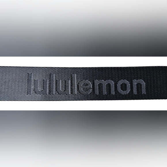 Lululemon Everywhere Belt Bag Black/Clear, NEW! - Picture 4 of 8